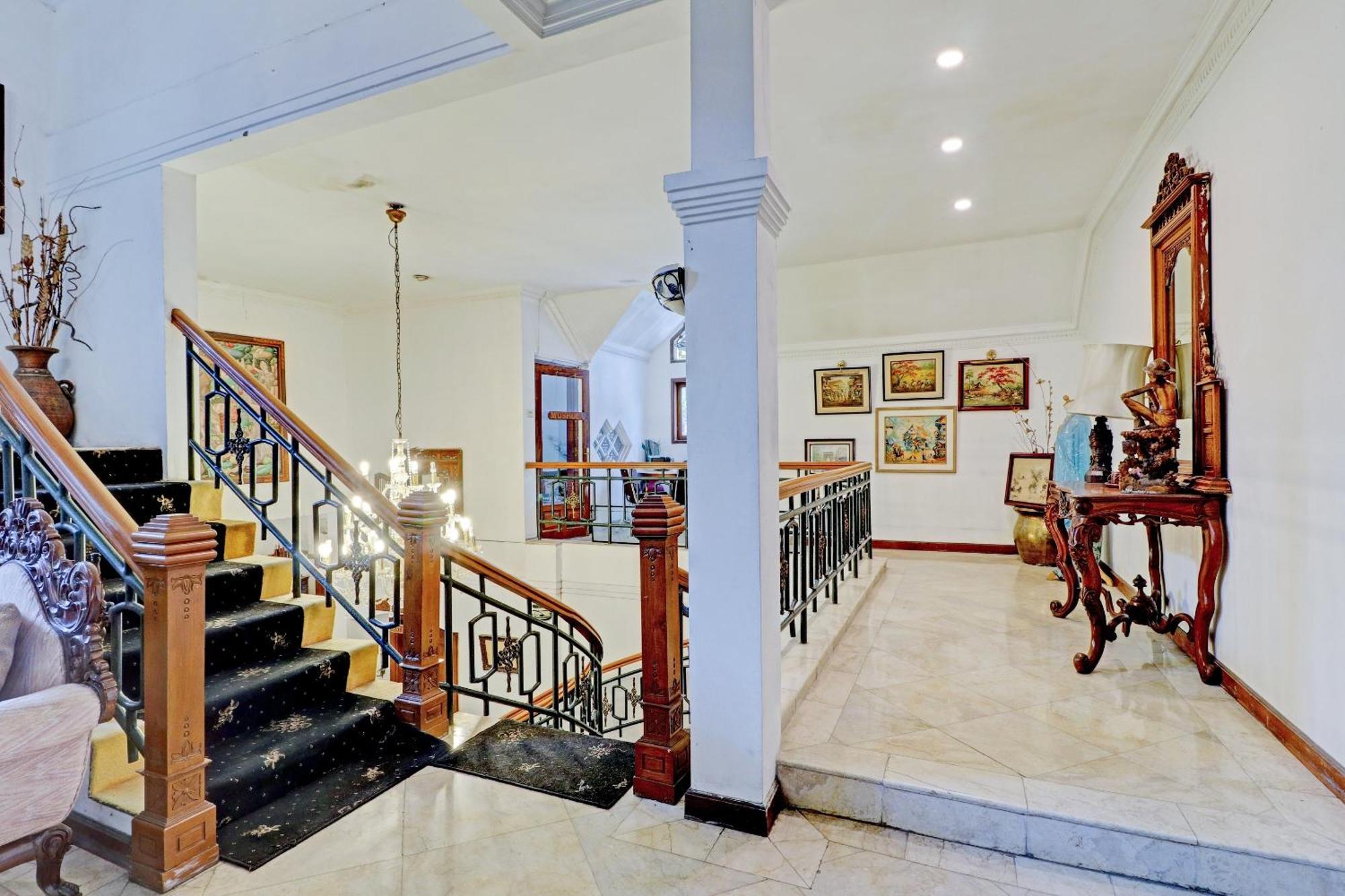 Hotel O Bandung Near Stadion Siliwangi Formerly The Ethnic Hotel Μπαντούνγκ Εξωτερικό φωτογραφία