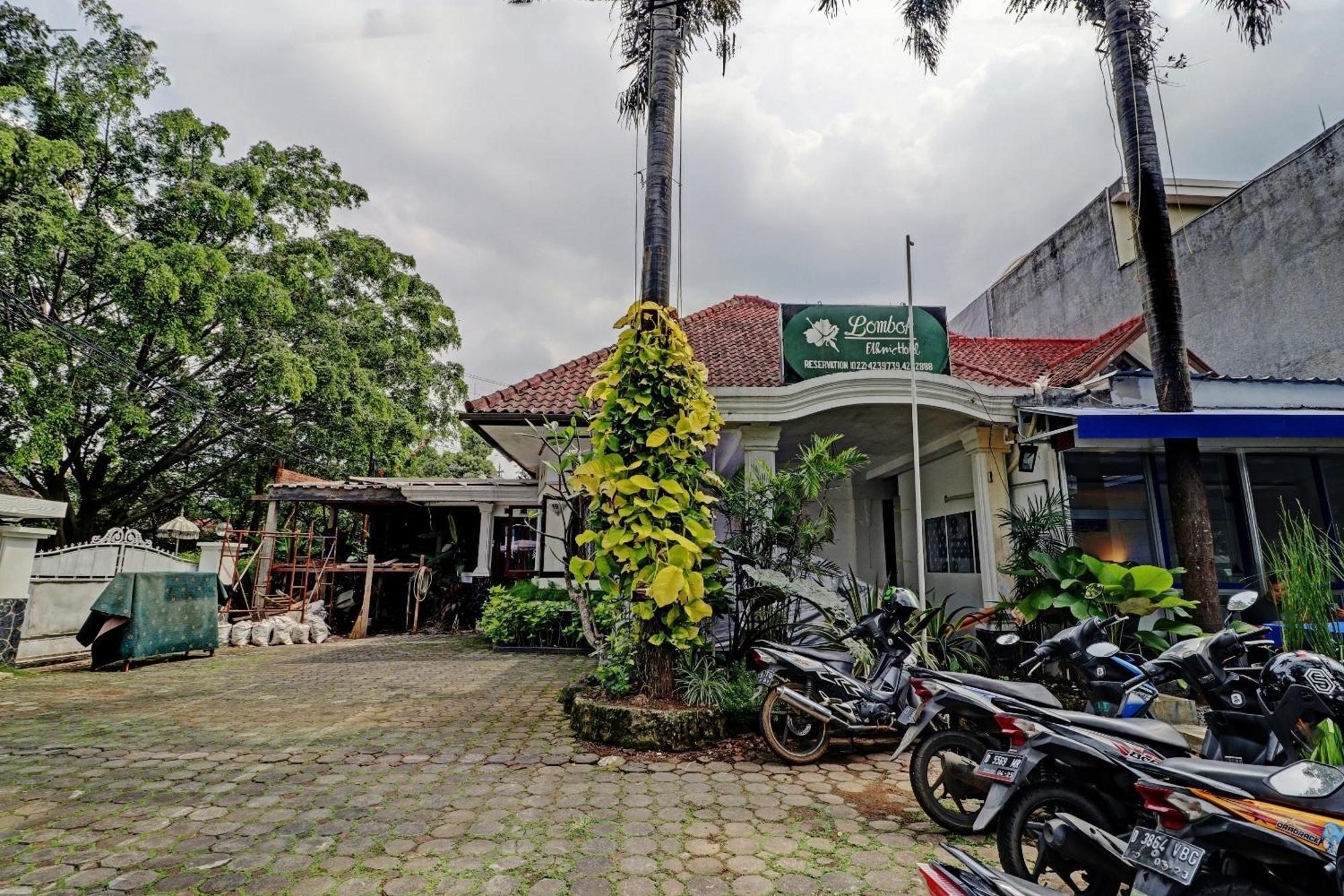 Hotel O Bandung Near Stadion Siliwangi Formerly The Ethnic Hotel Μπαντούνγκ Εξωτερικό φωτογραφία