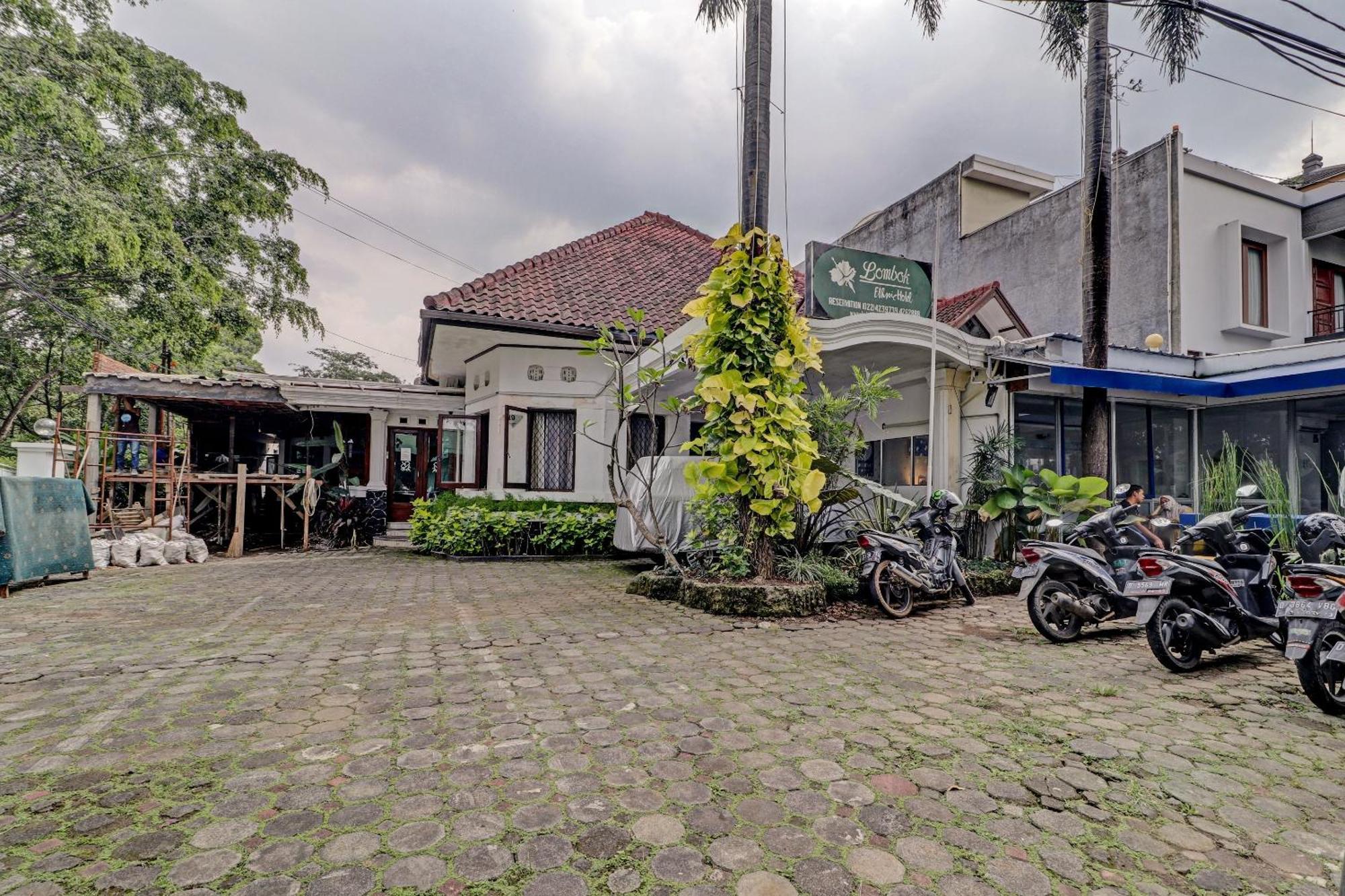 Hotel O Bandung Near Stadion Siliwangi Formerly The Ethnic Hotel Μπαντούνγκ Εξωτερικό φωτογραφία