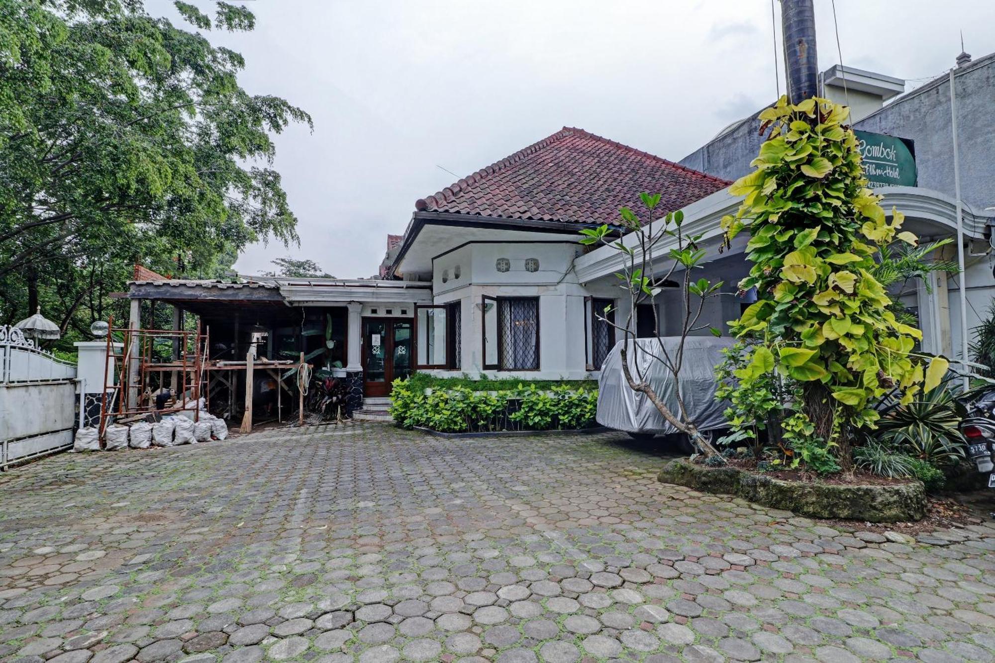 Hotel O Bandung Near Stadion Siliwangi Formerly The Ethnic Hotel Μπαντούνγκ Εξωτερικό φωτογραφία