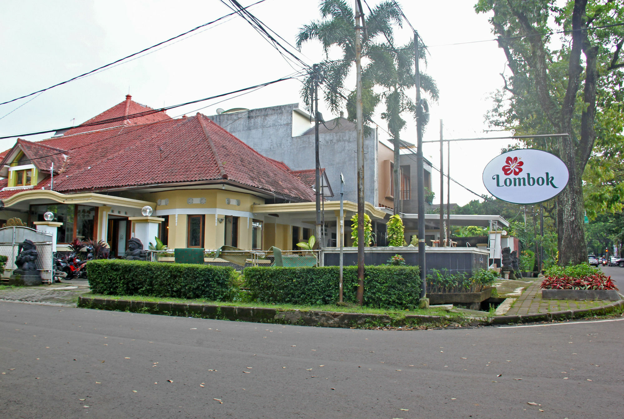 Hotel O Bandung Near Stadion Siliwangi Formerly The Ethnic Hotel Μπαντούνγκ Εξωτερικό φωτογραφία